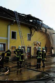 Großbrand auf Bauernhof in Niederwaldkirchen brand_niederwaldkirchen_011.jpg