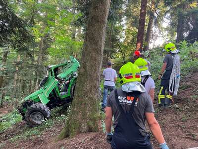 Mit Traktor abgestürzt 2021-08-10-Toedlicher-Traktorunfall-Scharnstein-5.jpg