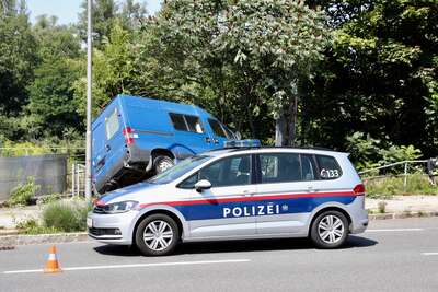 Verkehrsunfall in Steyr AY4I5354.jpg