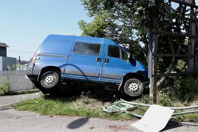 Verkehrsunfall in Steyr AY4I5361.jpg