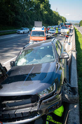 Schwerer Verkehrsunfall auf der A1 FOKE-2021090314540582-023.jpg