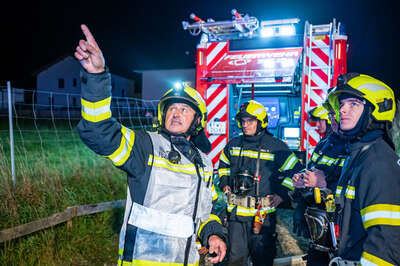 Neun Feuerwehren bei Großbrand in Rohr im Kremstal FOKE-2021092523352933-049.jpg