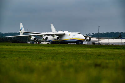 Landung Antonov AN 225 am Linzer Flughafen FOKE-2021100515294523-068.jpg