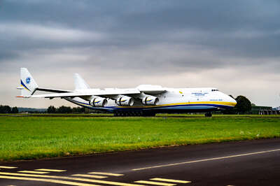Landung Antonov AN 225 am Linzer Flughafen FOKE-2021100515264507-053.jpg