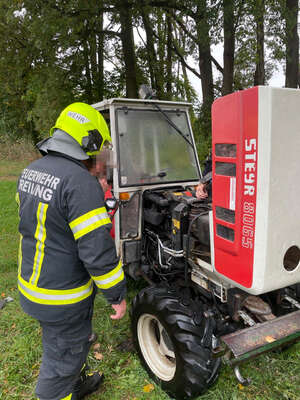 Traktor beginn bei Mulcharbeiten zu brennen photo-2021-10-05-16-55-08.jpg