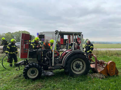 Traktor beginn bei Mulcharbeiten zu brennen photo-2021-10-05-16-55-14.jpg