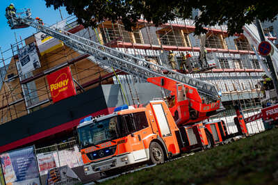 Fassadenbrand in Linz FOKE-2021100909574725-001.jpg