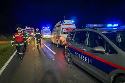 Fahrzeug über Böschung gestürzt: Zwei Verletzte bei Verkehrsunfall BAYER-IMG-9583.jpg