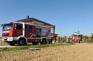 Feuerwehr rettet verschütteten Bauarbeiter bauarbeiter-verschuetet_004.jpg