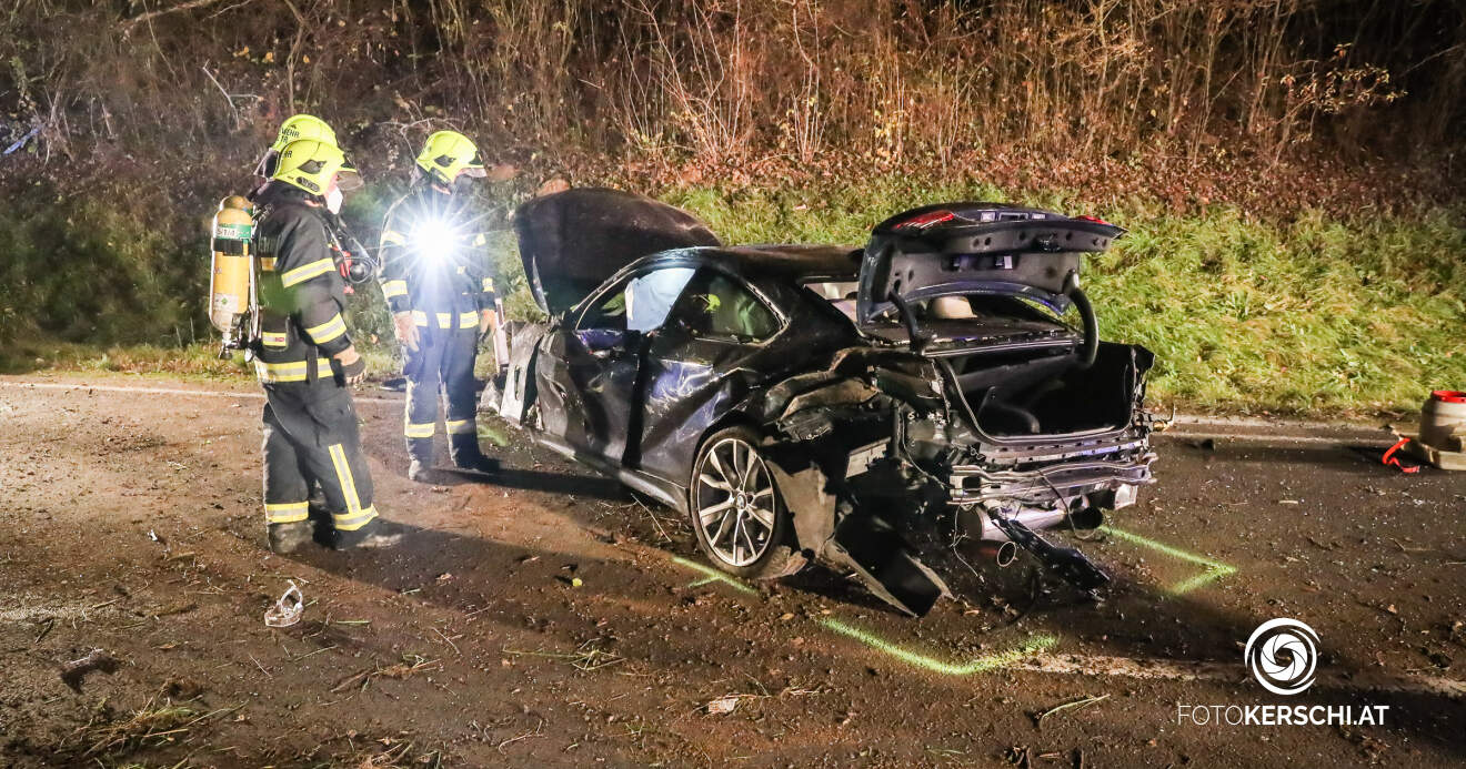 Schwerer Verkehrsunfall auf B122 in Steyr