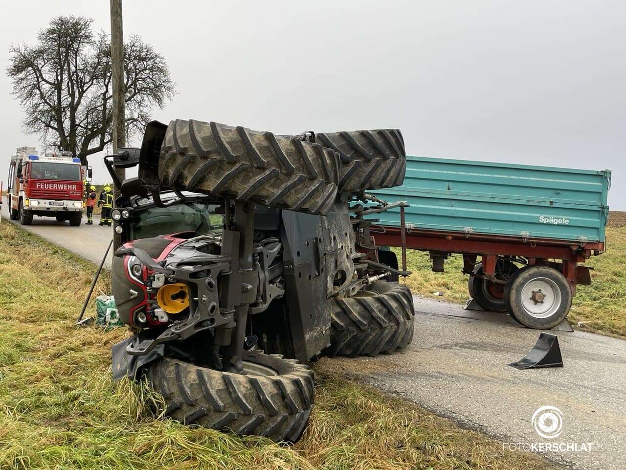 Traktor umgestürzt