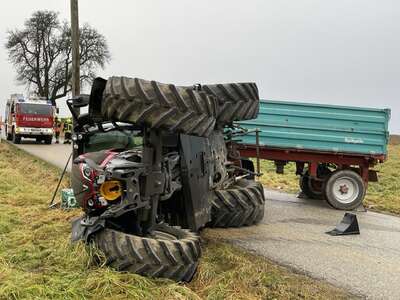 Traktor umgestürzt photo-2021-12-14-14-45-05.jpg