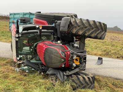 Traktor umgestürzt photo-2021-12-14-14-45-09.jpg