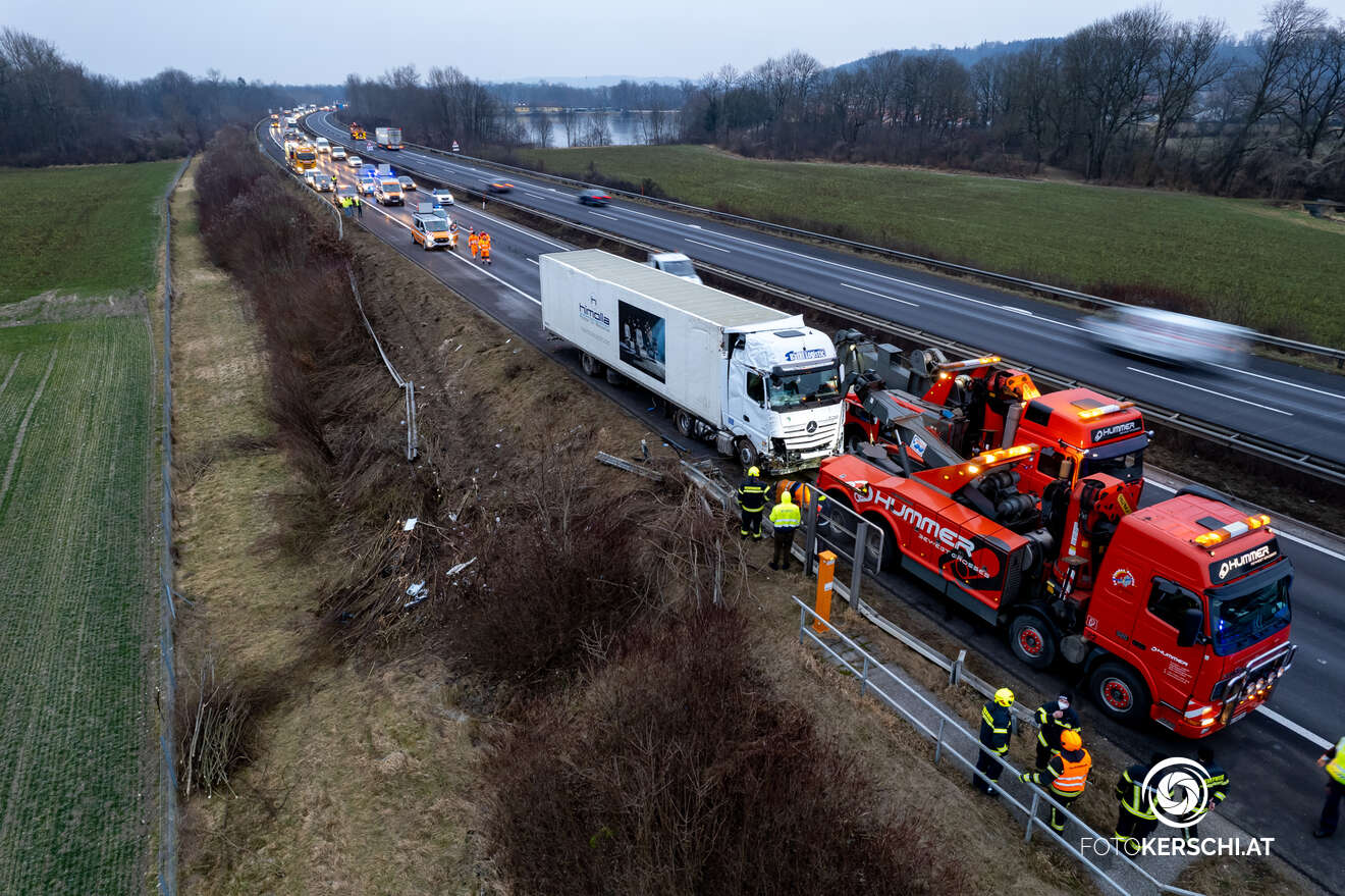Welser Autobahn war nach Lkw-Unfall gesperrt