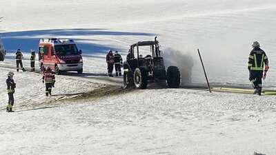 Traktor geriet in Vollbrand WhatsApp-Image-2022-01-19-at-10-26-19.jpg