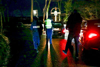 Polizisten schossen in Steyr auf Fahrzeug foke-2022012018334671-017.jpg