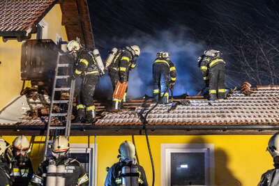 Wohnhausbrand in Stroheim BAYER-AB2-1437.jpg