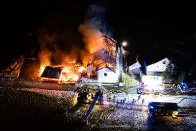 Wohnhaus bei Brand völlig zerstört FOKE-2022012304160107-010.jpg