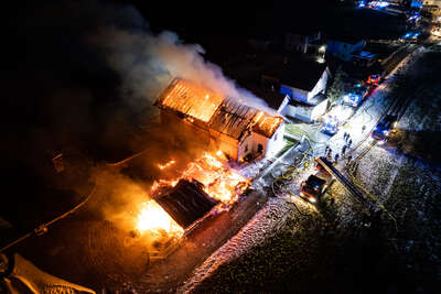 Wohnhaus bei Brand völlig zerstört FOKE-2022012304160109-012.jpg