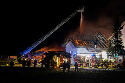 Wohnhaus bei Brand völlig zerstört FOKE-2022012304280778-004.jpg
