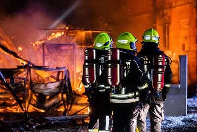 Wohnhaus bei Brand völlig zerstört FOKE-2022012304310788-014.jpg