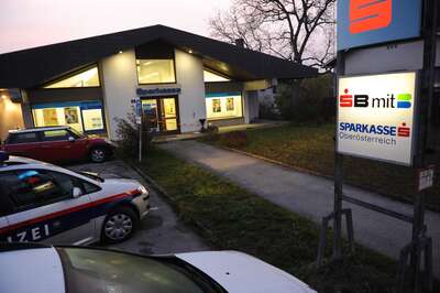 Frau überfiel Bank in Waldneukirchen bankueberfall_waldneukirchen_005.jpg