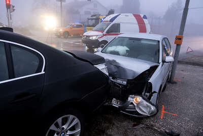 16 Fahrzeuge in Verkehrsunfall verwickelt FOKE-2022021607154830-128.jpg