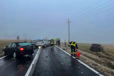Unfall auch in St. Florian - Zahlreiche Fahrzeuge verwickelt FOKE-2022021607212-001.jpg