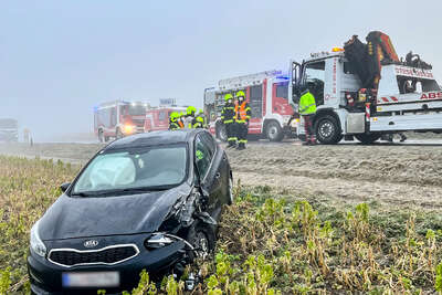 Unfall auch in St. Florian - Zahlreiche Fahrzeuge verwickelt FOKE-2022021607572-005.jpg