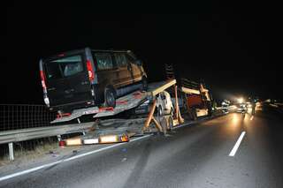 Verkehrsunfall auf der B1: Autolenker touchierte Autotransporter pkw-autotransporter_012.jpg