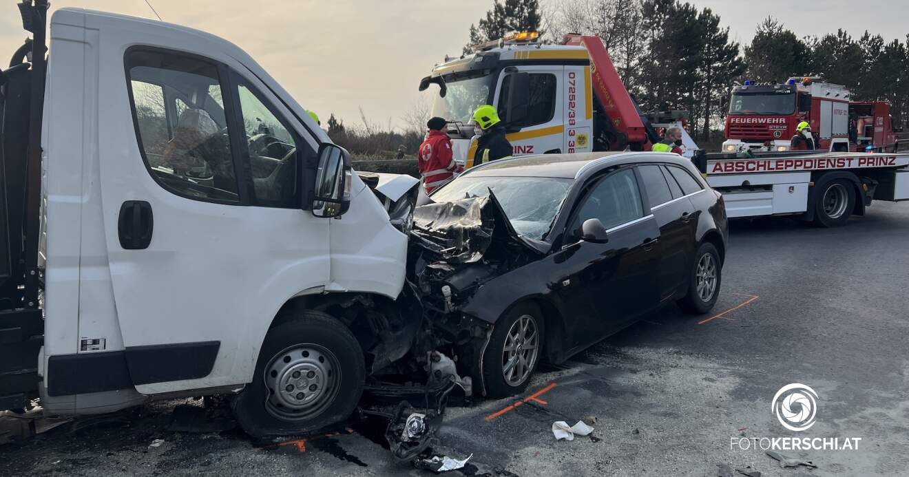 Schwerer Verkehrsunfall in Steyr
