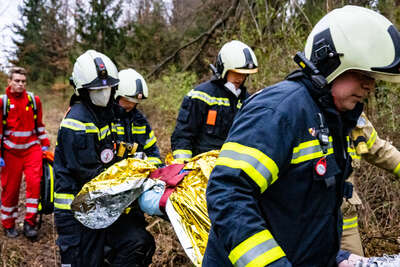 Feuerwehr rettete taubstumme Frau aus Holzverschlag FOKE-2022040518248204-053.jpg