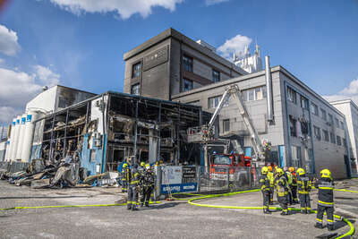 Großbrand in Ennser Betrieb BAYER-5746.jpg