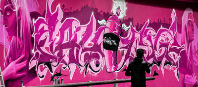 Internationale Graffiti-Künstler verschönern Notquartier für geflüchtete Menschen FOKE-2022041910058950-206.jpg