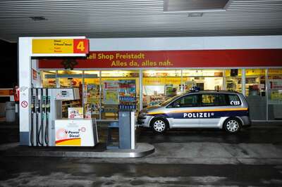 Tankstelle überfallen - Zeuge alarmiert Polizei tankstelle-ueberfallen-freistadt_20.jpg