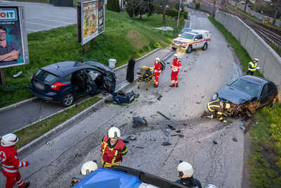 Drei Verletzte bei Unfall in Enns FOKE-2022042604450915-033-Bearbeitet.jpg