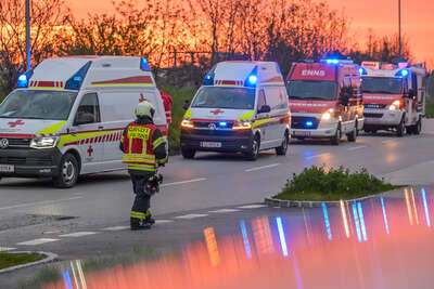 Drei Verletzte bei Unfall in Enns FOKE-2022042604570951-096.jpg