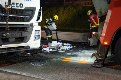 Lastwagen stürzte um: Westautobahn gesperrt FOKE-20220509215234164-010.jpg