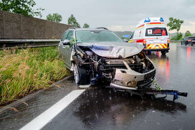 Verkehrsunfall während Gewitter auf A7 fkstore-40160.jpg