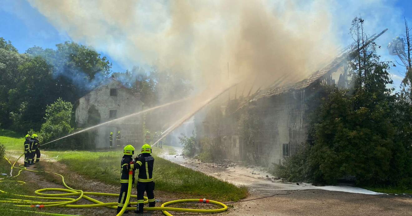 Leerstehendes Bauernhaus bei Brand komplett zerstört