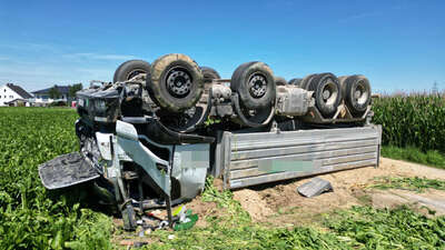Lastwagen umgestürzt photo-2022-07-18-12-16-31.jpg