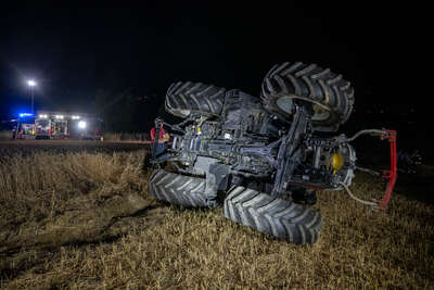 Landwirt verunfallt auf Getreidefeld mit Traktorgespann FOKE-2022071822127442-399.jpg