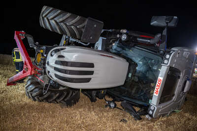 Landwirt verunfallt auf Getreidefeld mit Traktorgespann FOKE-2022071822137443-111.jpg