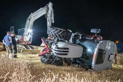 Landwirt verunfallt auf Getreidefeld mit Traktorgespann FOKE-2022071822167445-403.jpg
