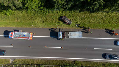 Schwerer Verkehrsunfall auf der Mühlkreisautobahn VU-Engerwitzdorf-Drohne-2-von-5.jpg