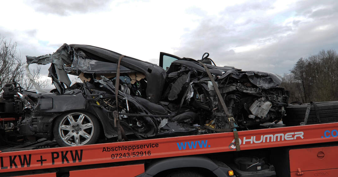 Titelbild: Verkehrsunfall auf der A25 forderte Todesopfer