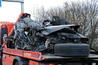 Verkehrsunfall auf der A25 forderte Todesopfer vu-a25_06.jpg