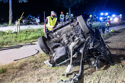 Auto bei Unfall regelrecht zerfetzt - Beifahrer verstarb BAYER-AB2-6112.jpg
