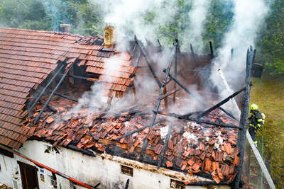Brand eines Sacherls in Pfarrkirchen bei Bad Hall FOKE-2022090607220087-008.jpg