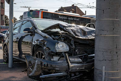 Schwerer Verkehrsunfall auf der Salzburger Straße FOKE-2022090710040205-031.jpg
